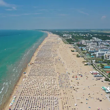 Stunning Near The - Beahost Apartment Bibione